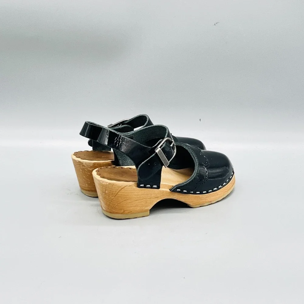 Hanna Andersson Clog Sandals Girls 11 Black Patent Leather Scalloped Wood Heel